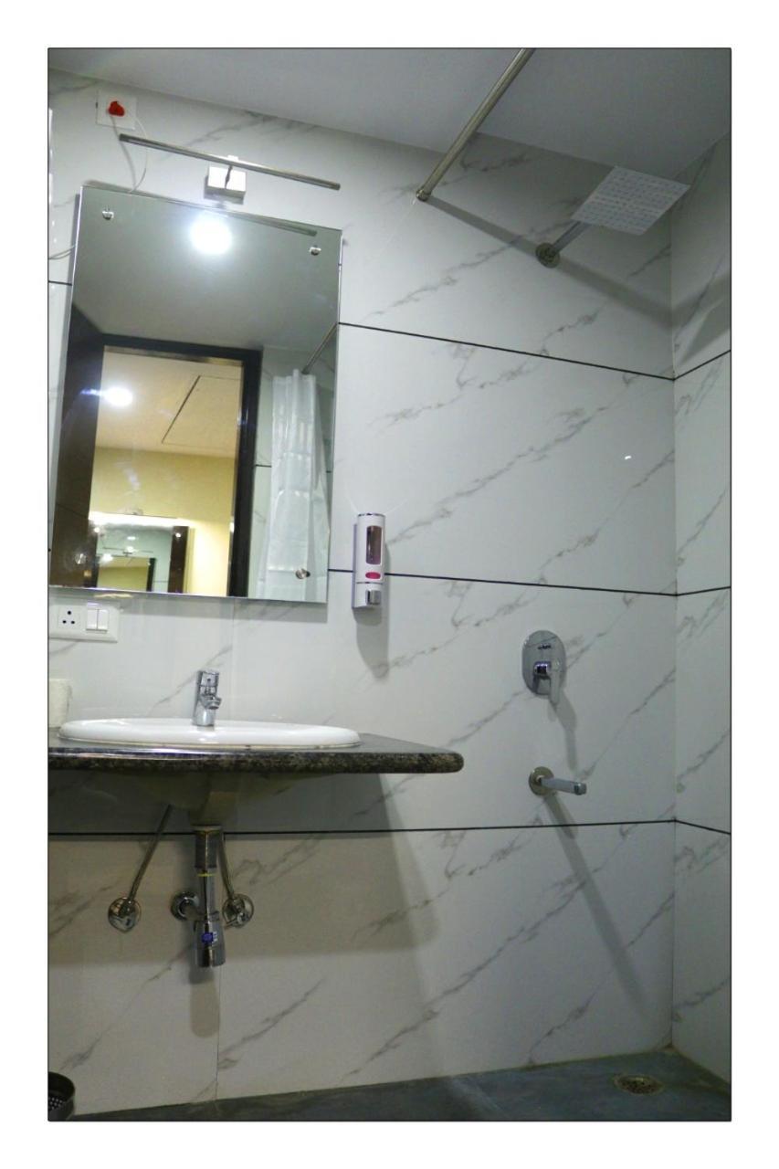 Hotel Grand Surya Kodarma Buitenkant foto