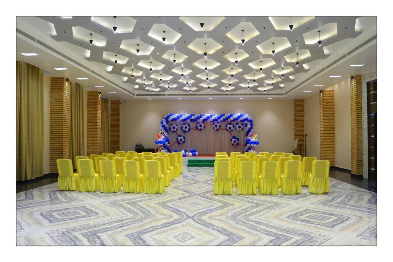 Hotel Grand Surya Kodarma Buitenkant foto